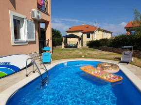 Apartment mit Pool & Garten in Soline, Insel Krk